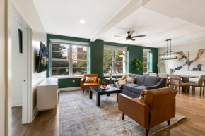 Timeless Elegance: 4BR Luxury Condo in New Orleans